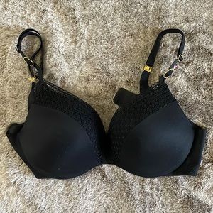 Incredible by Victoria’s Secret Bra